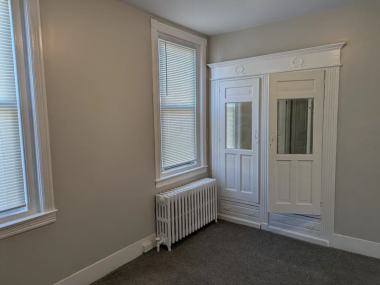 950 N Saint Bernard St — Photo 4
