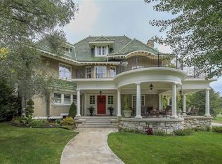 3727 Holmes St, Kansas City, MO 64109
