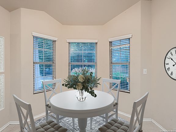 5th image of 3423 Calico Corner