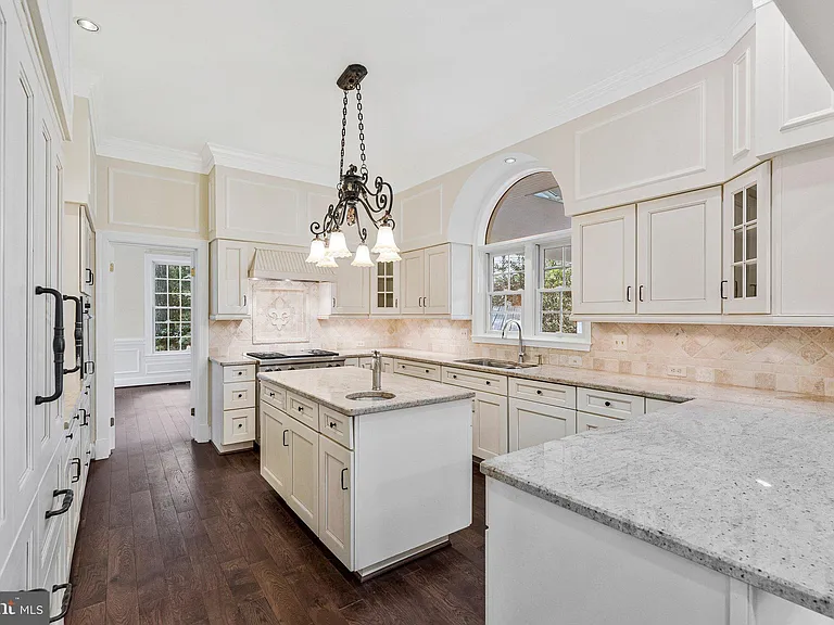 10034 Scenic View Ter — Photo 12