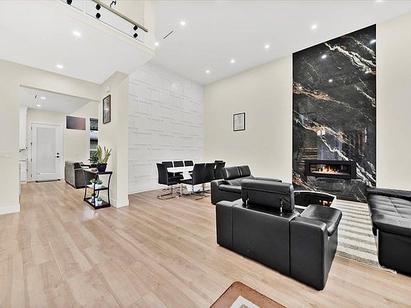 2nd image of 11927 85a Ave