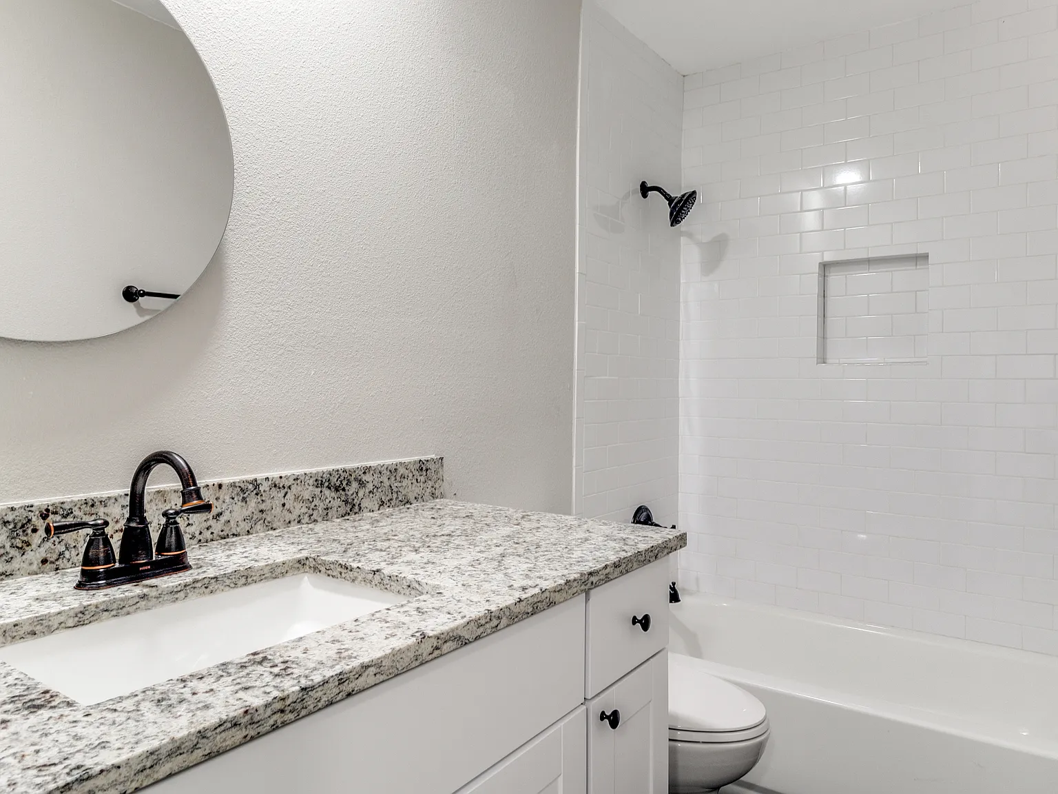 Creekside Condominumums — Photo 2