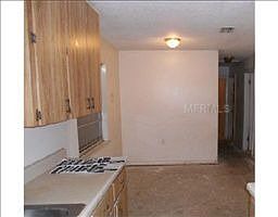 4th image of 77 Dorcas Ct