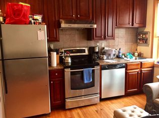 808 S 5th St, Philadelphia, PA 19147