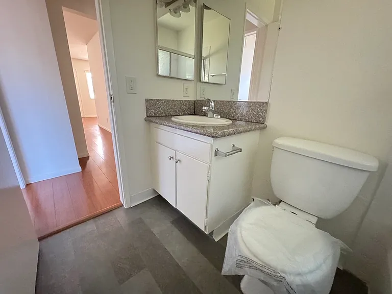 447 W Elk Ave #3 — Photo 34