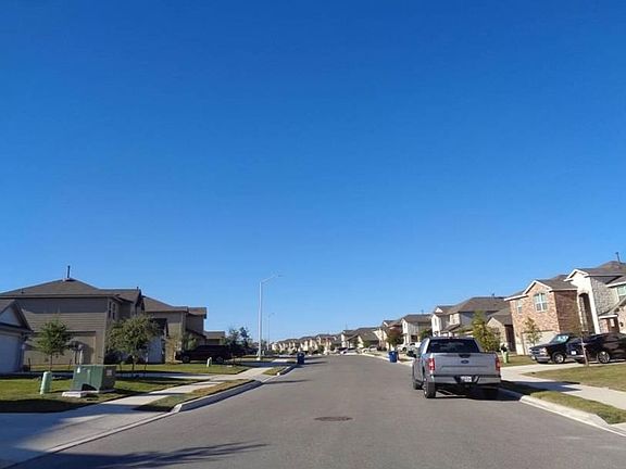 Exterior Neighborhood (street photo)