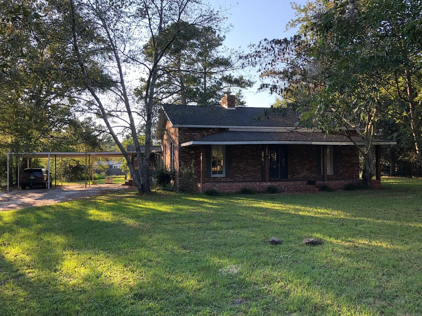 Spacious Three Bedroom, Two Bath Home — Photo 3