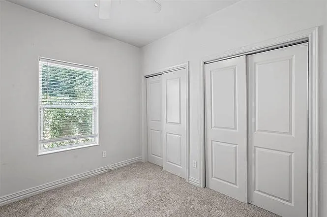 901 W Nelson St — Photo 3