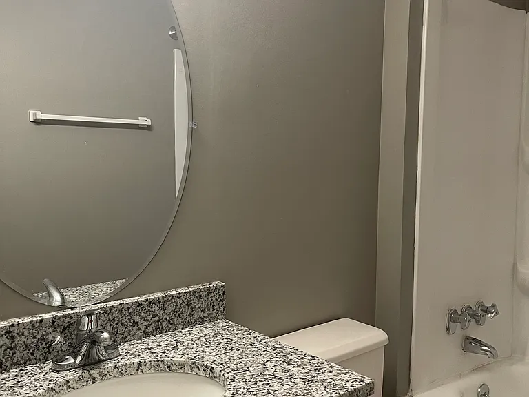 River Road Court — Photo 9