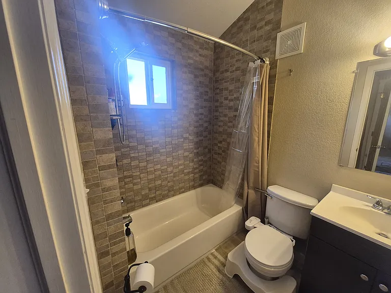 1178 S Quitman St — Photo 23