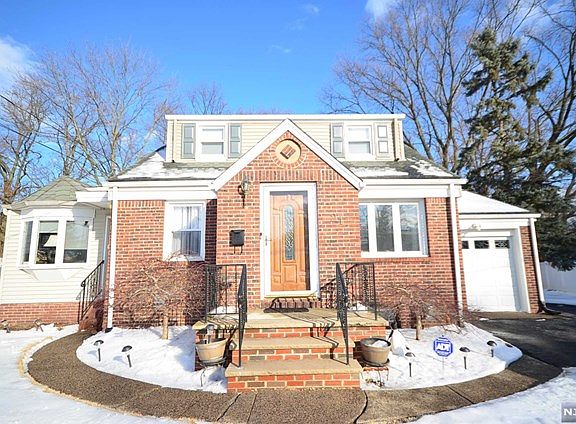 5th image of 21 Madelyne Pl