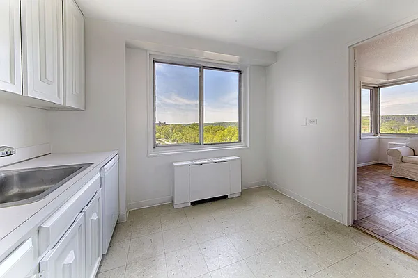 Sold by Foxworth Realty | media 19