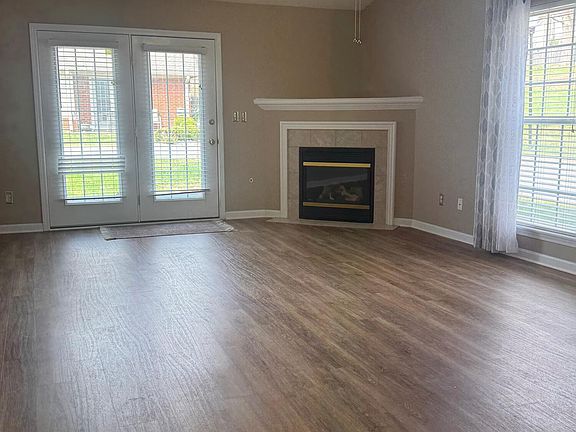 5th image of 9113 Hawthorne Pointe Dr