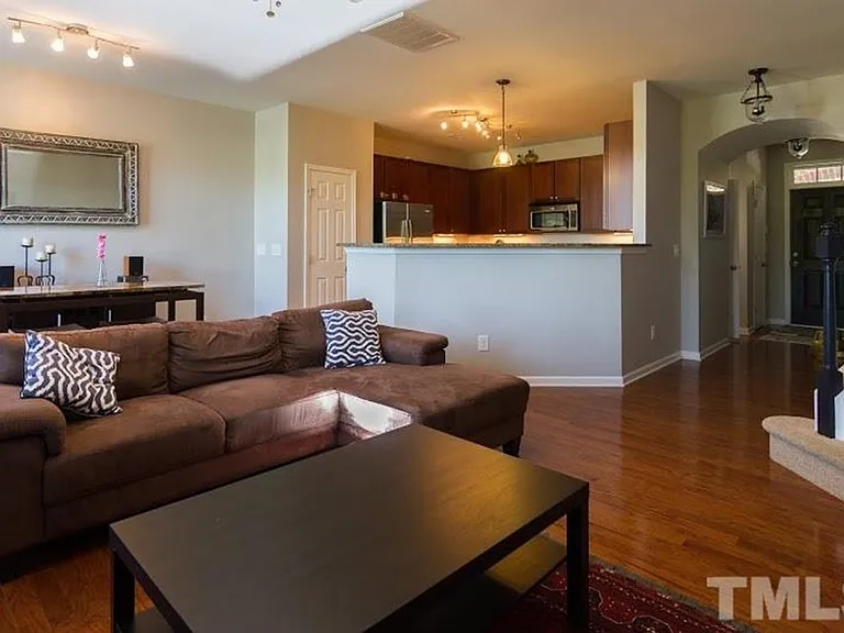 1716 Whirlaway Ct — Photo 3