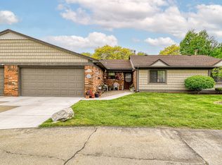 31389 Creek Side Dr, Warren, MI 48093