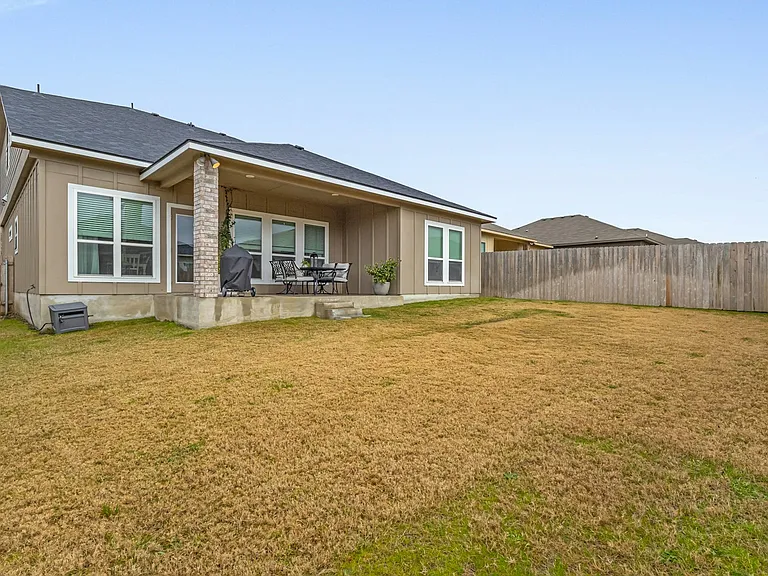 2221 Clove Ct — Photo 36