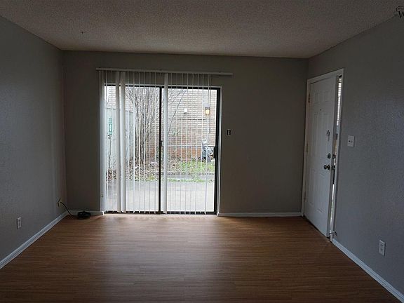 4th image of 1611 Bell St