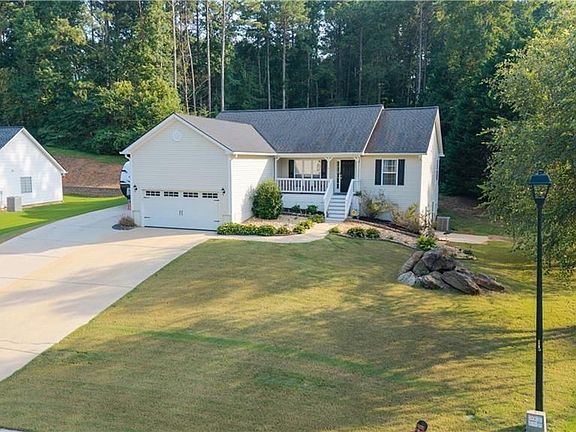 2nd image of 75 Oak Ridge Ct