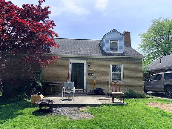 5th image of 2755 Vanderberg Ave