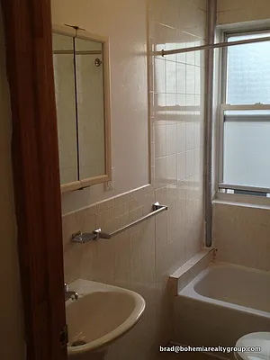 Rented by Bohemia Realty Group | media 16