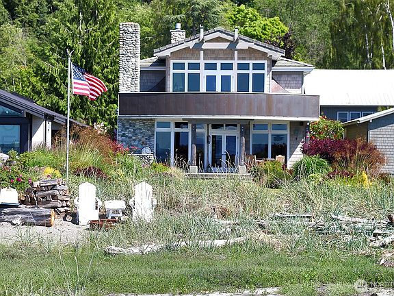 3rd image of 7532 Maxwelton Beach Lane