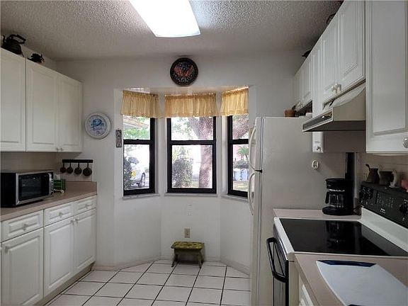 3rd image of 1435 28th Ave