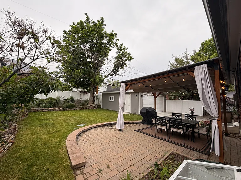 1869 E Bryan Ave — Photo 18