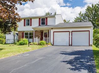 34 Prairie Trl, West Henrietta, NY 14586