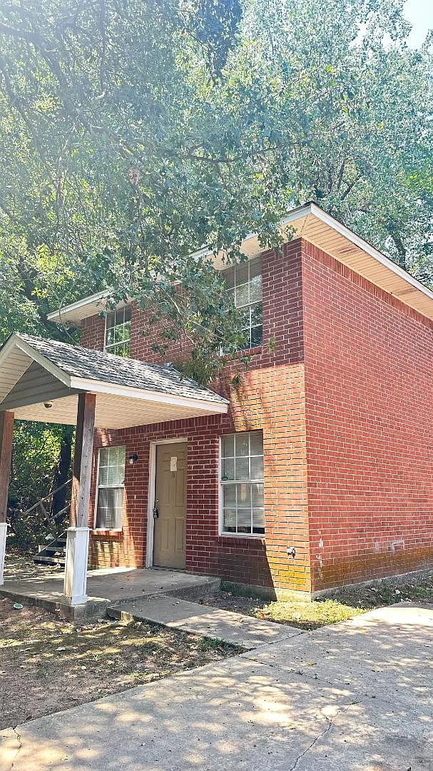 14117 SE 29th St - Q — Photo 1