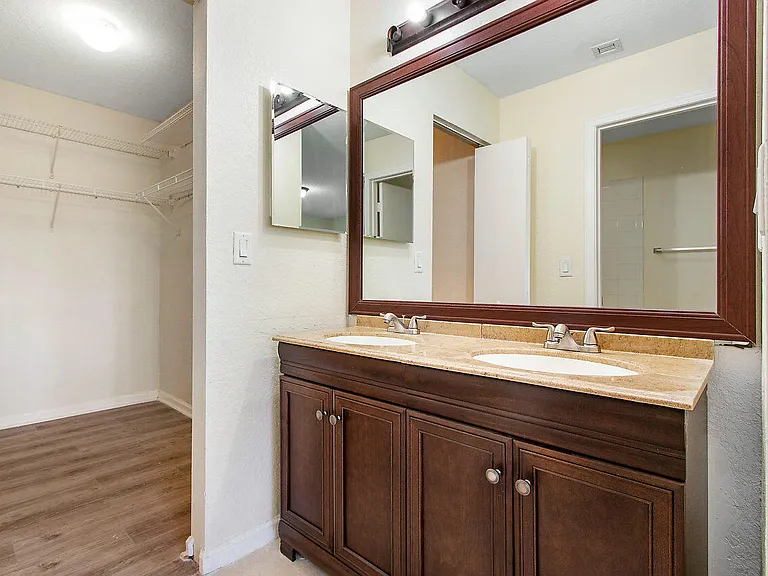 8460 NW 40th St #8460 — Photo 18