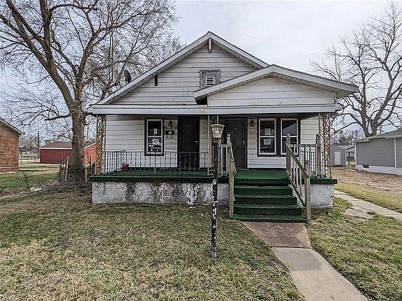 2nd image of 634 & 636 Lincoln St