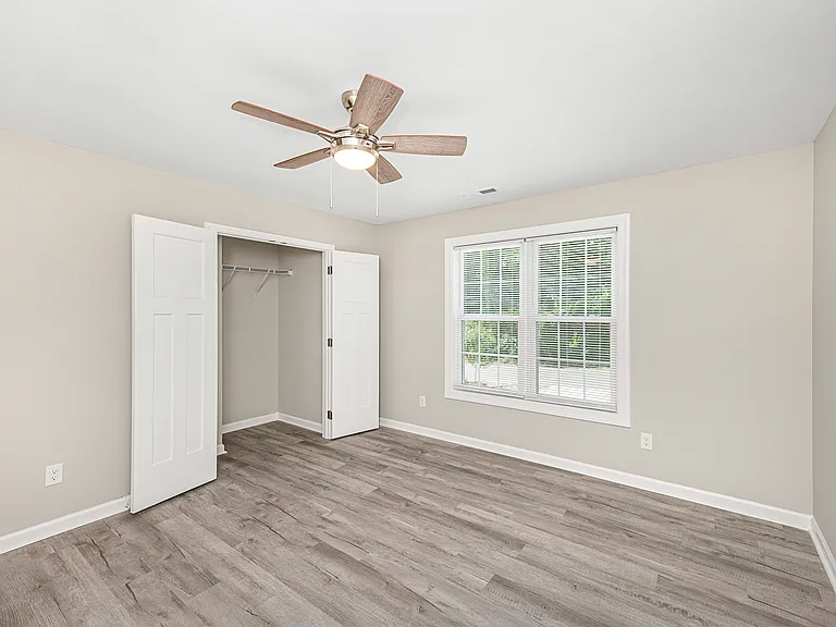 1052 W Bank St #102 — Photo 5