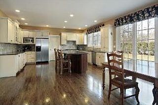 4th image of 1150 Wildwood Ln