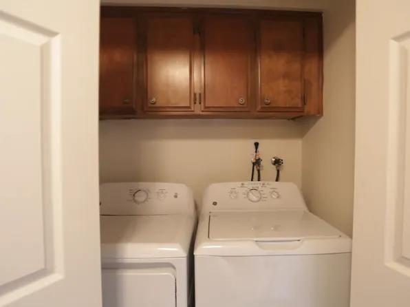 242 Glynbrook St N, Salem, OR 97303