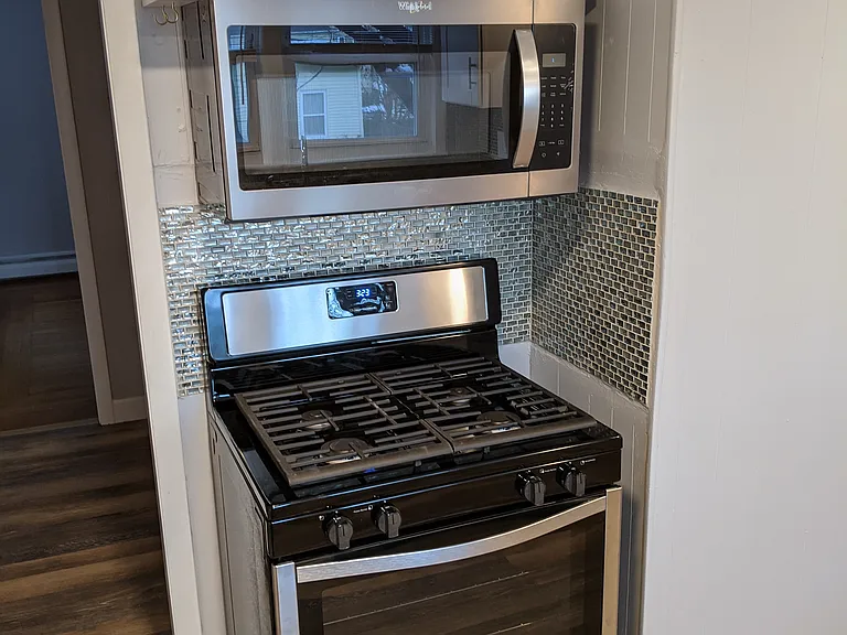 49 Hudson St #1 — Photo 6