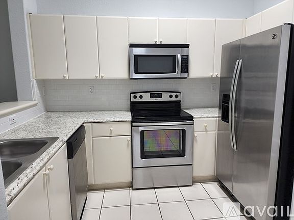 3rd image of 1568 SE 26th St Unit 205