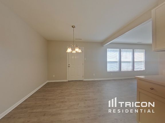 3rd image of 2628 Stream Bank Dr