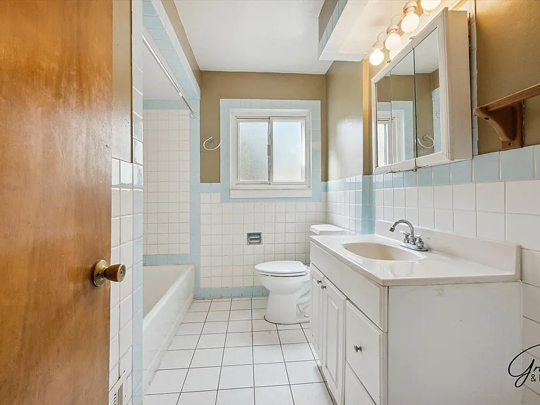 22843 Lambrecht Ave — Photo 15