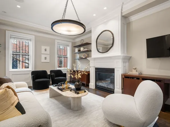 10 Bond St, Boston, MA 02118