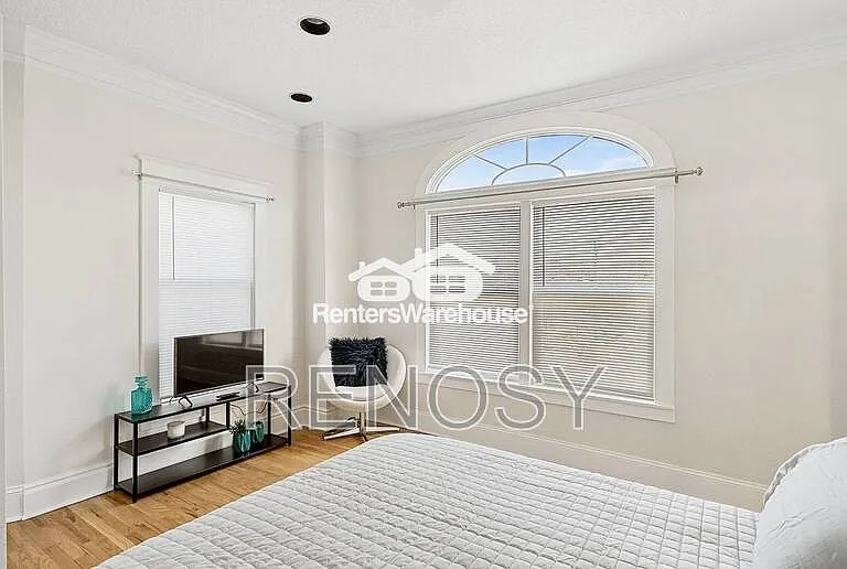 544 36th St #1 — Photo 10