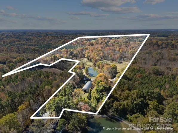 3178 Foxford Dr, Concord, NC 28025