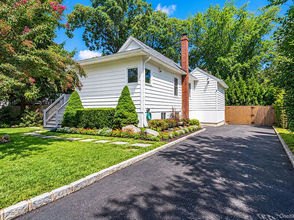 1st image of 39 Plandome Road