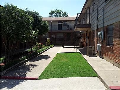 2nd image of 715 N Rockwell Ave APT A
