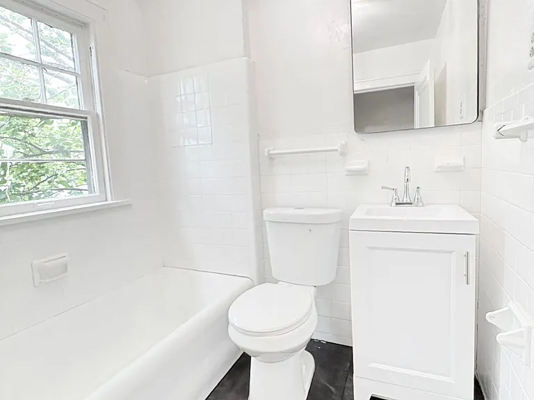 804 Alvison Rd — Photo 25