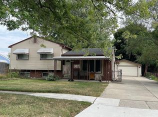 15685 Springhill St, Romulus, MI 48174