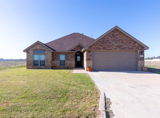 105 Tom Dobbins Dr, Roscoe, TX 79545