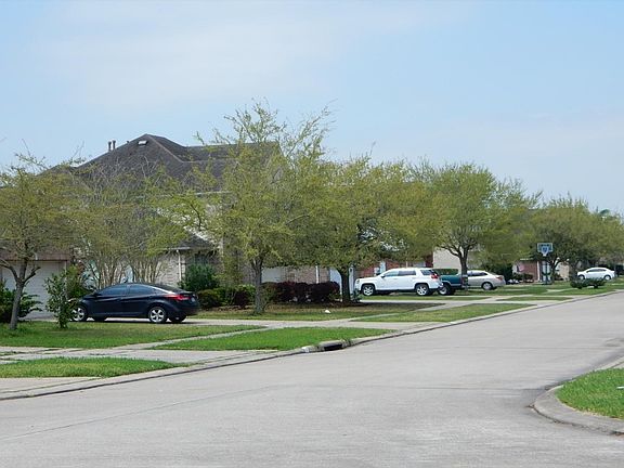 5th image of 508 Cedar Point Dr