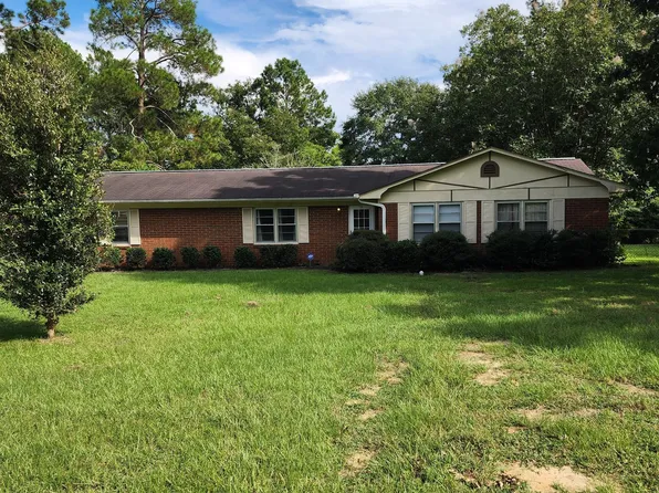 213 Pinehurst Dr, Dublin, GA 31021