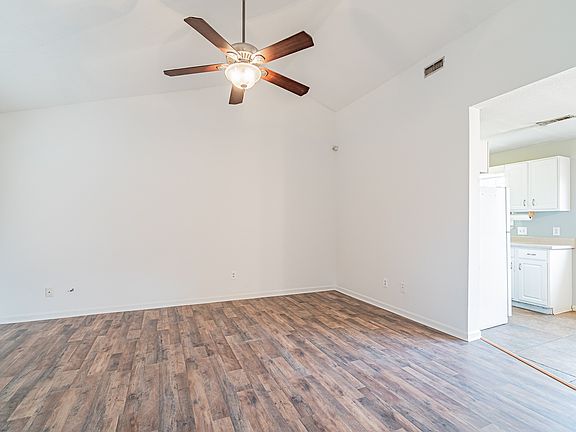4th image of 405 Faulkner Dr