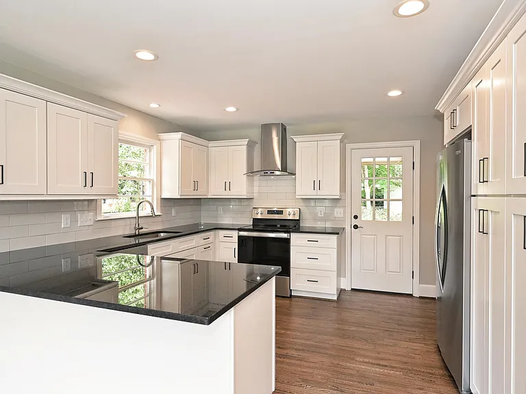 1500 Burnley Rd — Photo 1